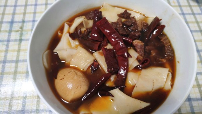 家常版牛肉板面