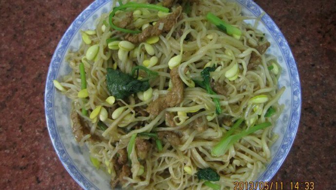 黄豆芽五花肉焖面（超详细做法）