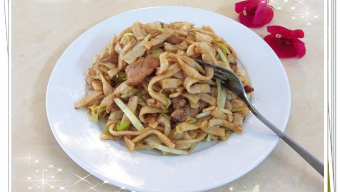 沙茶酱炒河粉