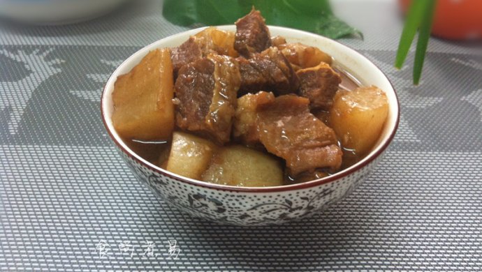 牛腩炖萝卜