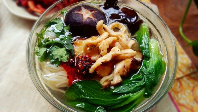 香菇鸡丝面