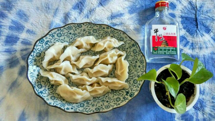 莲菜大肉饺子