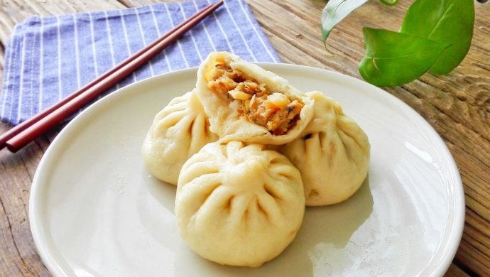 滋阴健脾营养丰富的鲜笋香菇肉包