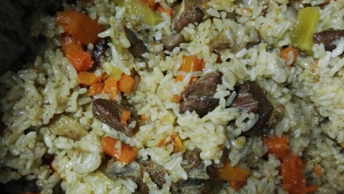 新疆羊肉抓饭