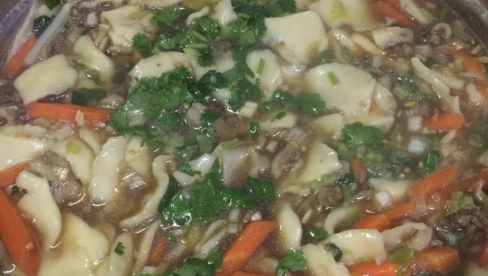 美味汆羊肉汤面