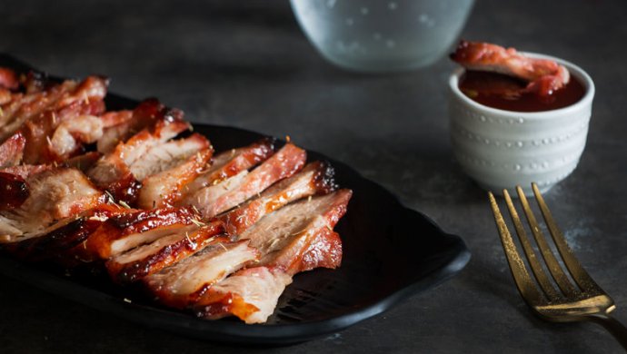 还没开饭就全部吃完的蜜汁烤叉烧肉