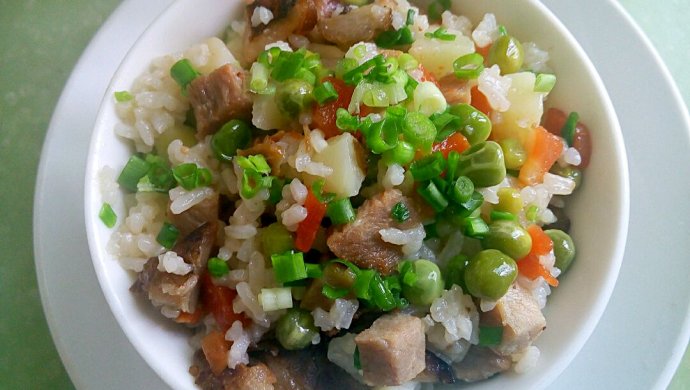 豌豆腊肉糯米饭
