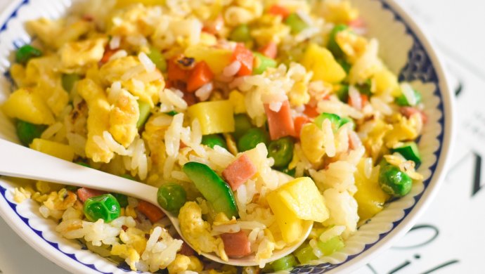 菠萝炒饭