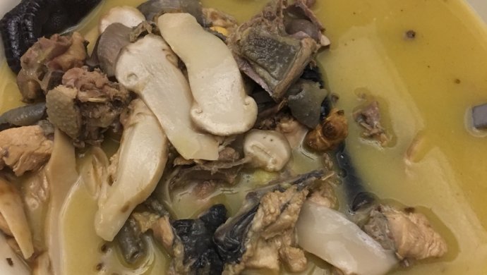 松茸炖鸡