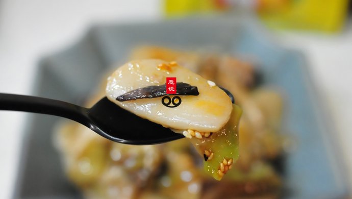 鲜香味美的油鸡枞炒年糕