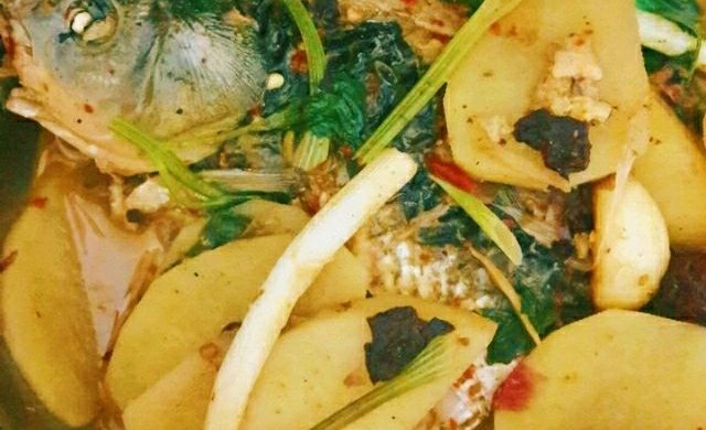 云南菜~大理白族梅子煮鱼（青梅）