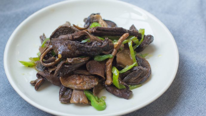 炒牛肝菌