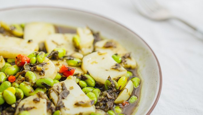 橄榄菜毛豆炒年糕