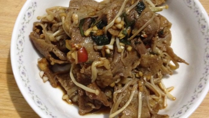 金针菇拌肥牛
