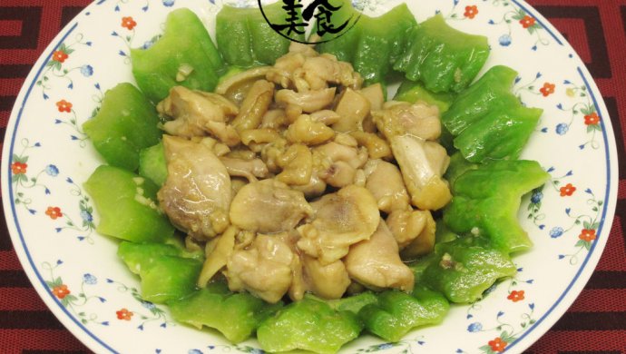 过年菜中的一道清流――微波炉苦瓜鸡球