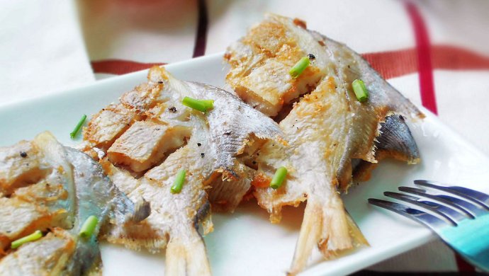 香煎小鲳鱼