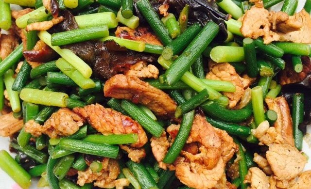 蒜苔炒肉