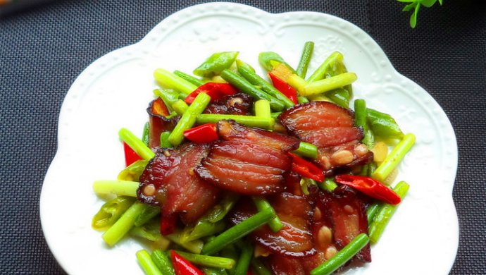 蒜苔炒腊肉