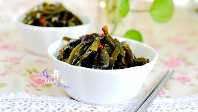 蒜茸辣酱海带丝-