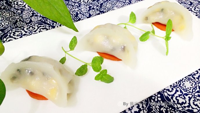【玉米香菇水晶饺】