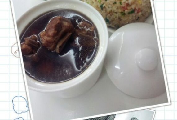 肉骨茶（配炒饭）~马来西亚的回味
