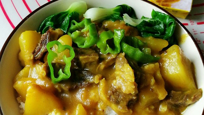 咖喱土豆牛腩饭