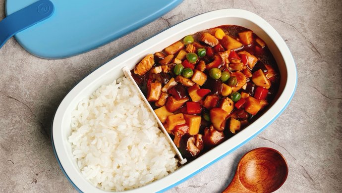 黑椒菌菇鸡丁饭