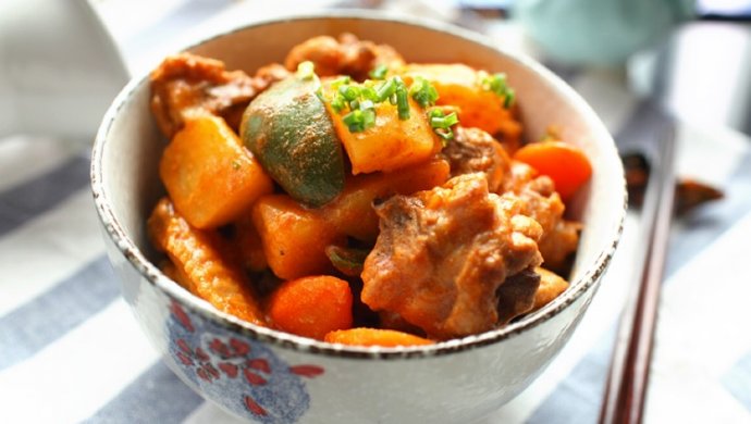泰式红咖喱鸡块