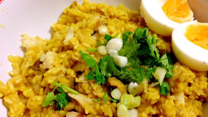 印度裔英式传统料理Kedgeree(鸡蛋葱豆饭)