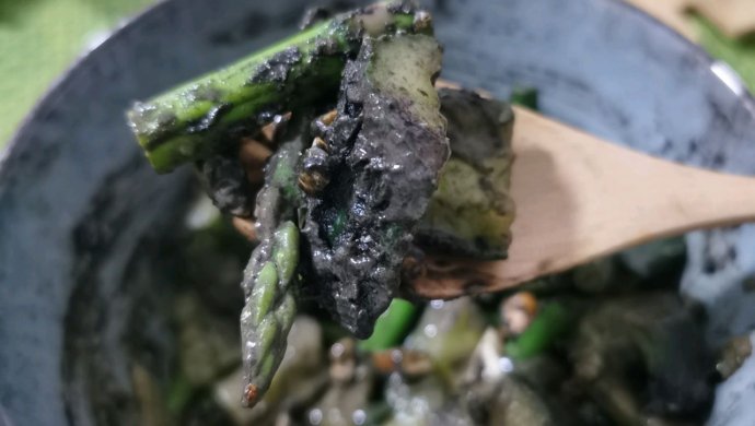 暗黑系料理―脏脏拌菜