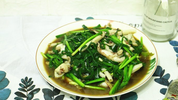 墨鱼炒韭菜