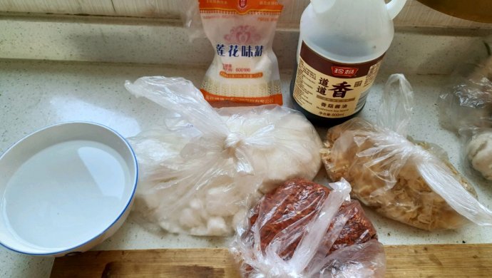 东拼西凑辣白菜