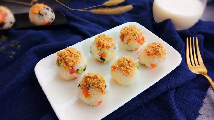 海苔肉松饭团