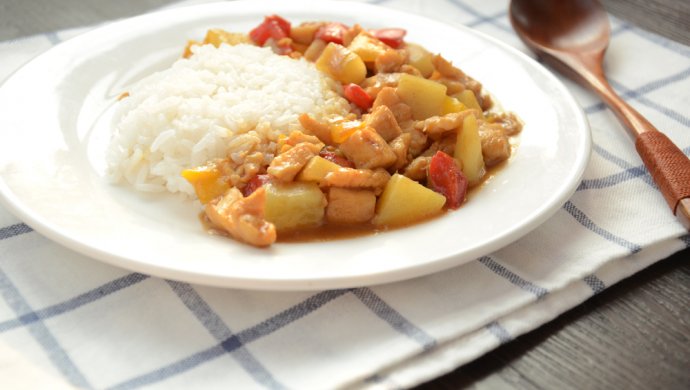 咖喱土豆鸡肉饭