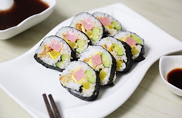寿司：一次就成功的我的首道日本食物