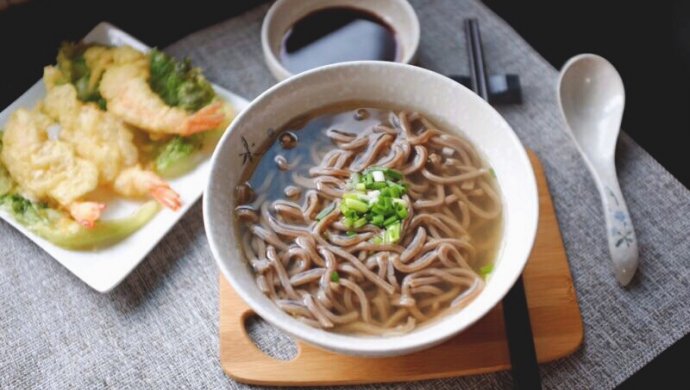 一碗清汤荞麦面