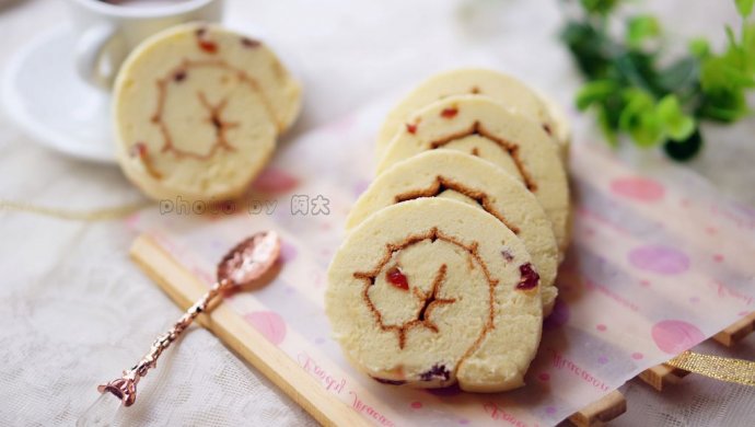 蔓越莓瑞士卷