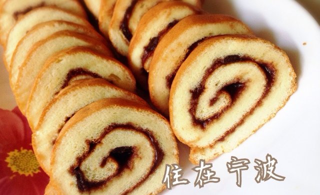 【用料简单】红豆沙瑞士卷