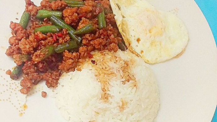 泰国九层塔碎肉炒长豆