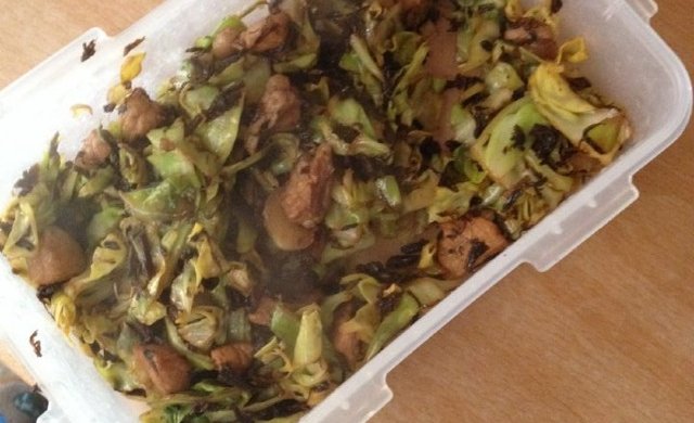 包菜干菜肉