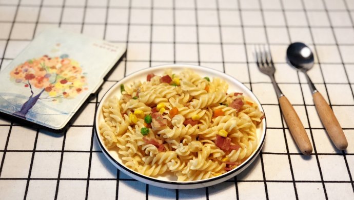 培根蔬菜炒意面