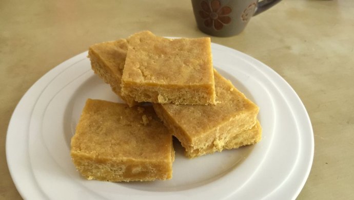 鹰嘴豆小方 or 印度豌豆黄（Chana maga）