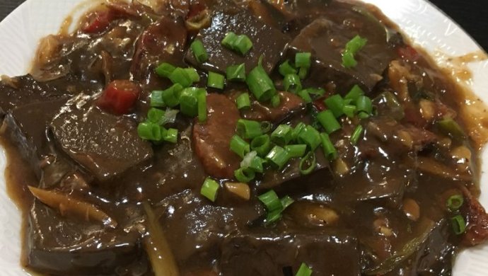 爆炒鸭血