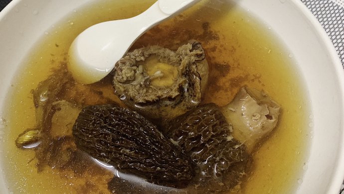 简简请你喝汤1-滋阴提高免疫力鲍鱼石斛羊肚菌瘦肉汤