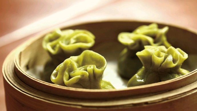 菠菜烧麦，针对贫血有改善，是不错的养颜佳品
