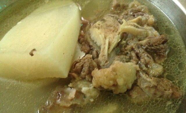 补钙：牛骨汤