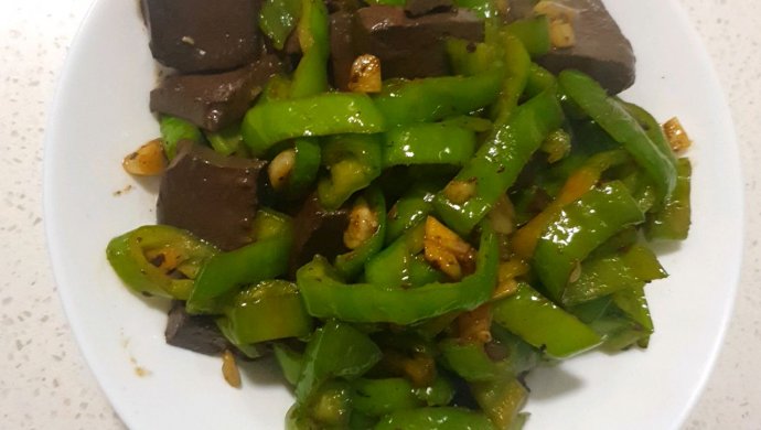 青椒炒鸭血