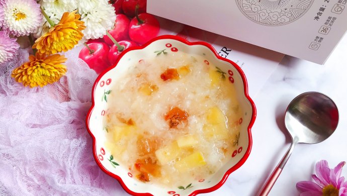 桃胶金燕耳苹果甜汤～提高免疫力佳品