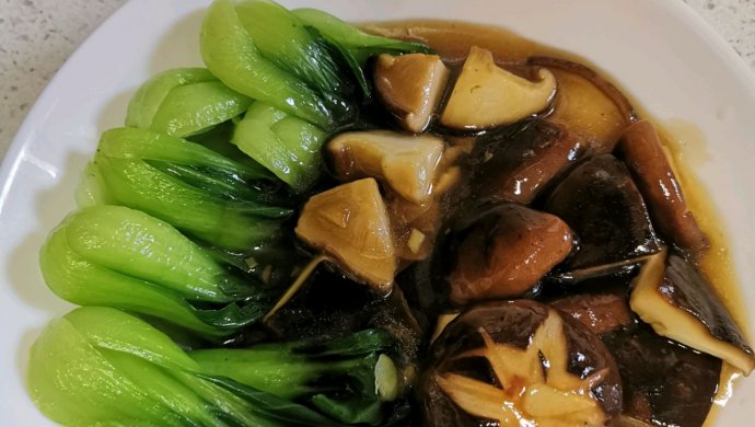 养眼养胃~香菇油菜（有小秘诀）