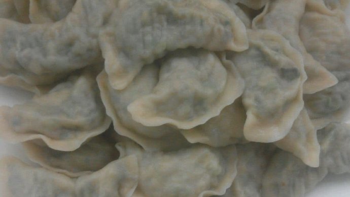 夏季清淡饮食之鸡蛋茄子韭菜粉条馅素饺子